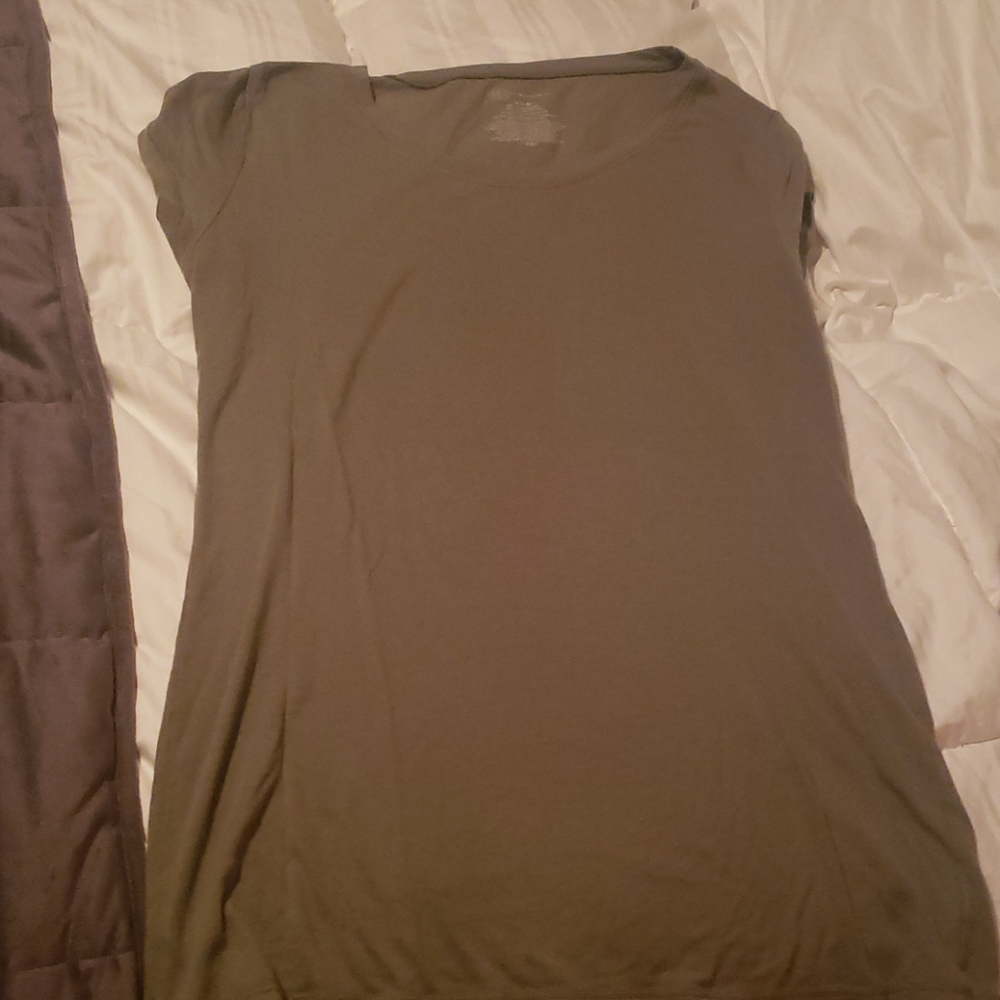 Light army green no boundaries tshirt